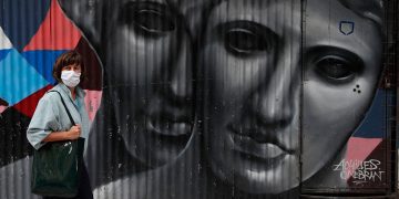 Κορωνοϊός: Γιατί αυξάνονται ξανά τα κρούσματα – Τέσσερις ειδικοί εξηγούν στην «Κ»