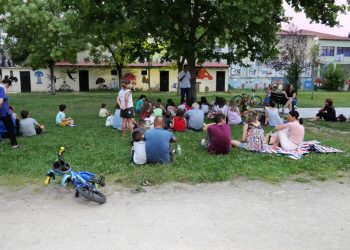 Δήμος Γρεβενών: Επιτυχημένες οι “Βραδιές Παραμυθιού” του Πολιτιστικού μας Καλοκαιριού – Ο Στέλιος Πελασγός «ταξίδεψε» μικρούς και μεγάλους σε Γρεβενά, Μηλιά, Σύδενδρο και Μέγαρο (Φωτογραφίες)