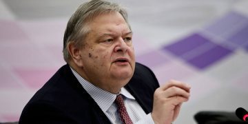 Υπόθεση παρακολουθήσεων: Παρέμβαση Βενιζέλου περί νομιμότητας