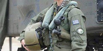 Η 25 ετών Αθηνά είναι η πρώτη γυναίκα χειριστής Απάτσι στην Ελλάδα…