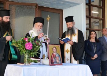 Στους αγιασμούς των σχολείων ο Δήμαρχος Γρεβενών (Φωτογραφίες)