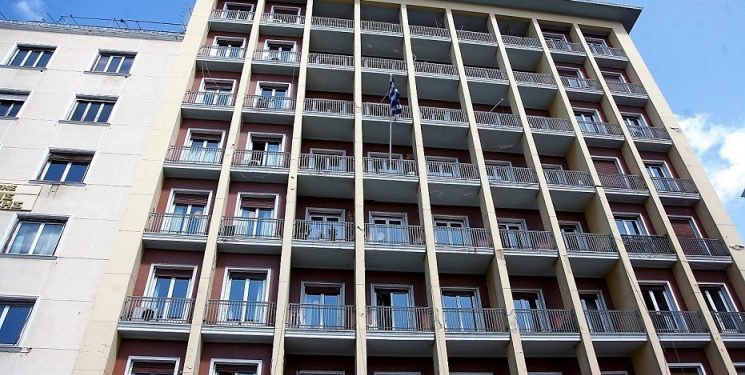 ΥΠΕΣ: Για έγκριση 351 προσλήψεις μηχανικών στους Δήμους