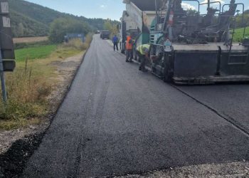 Π.Ε. Γρεβενών: Με αμείωτο ρυθμό συνεχίζονται οι παρεμβάσεις για βελτίωση του οδοστρώματος στο Νότιο τμήμα της Π.Ε.»