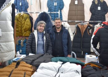 Μπουφάν Αμάνικα Γυναικεία και Αντρικά στην Εμποροπανήγυρη Γρεβενών Νυχτερίδας Γεώργιος