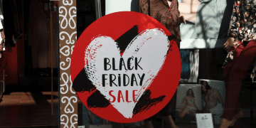 Black Friday: Επίσημη αυλαία σήμερα για το δημοφιλές εκπτωτικό event