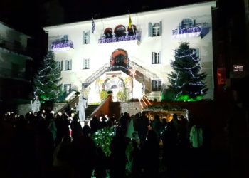Φωταγώγηση της Φάτνης… με αγγελικές φωνές