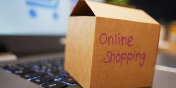 Tο 76% των Ελλήνων κάνει οnline αγορές με μέση δαπάνη τα €510 – Tι δείχνει νέα έρευνα (πίνακες)