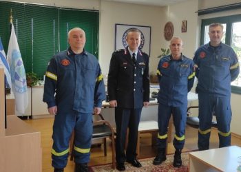 Εθιμοτυπική Επίσκεψη του Διοικητή Πυροσβεστικών Υπηρεσιών Περιφέρειας Δυτικής Μακεδονίας στον ΓΕ.Π.Α.Δ.Δ.Μ. ΤΑΞ. κ. Σπυρίδων ΔΙΟΓΚΑΡΗ
