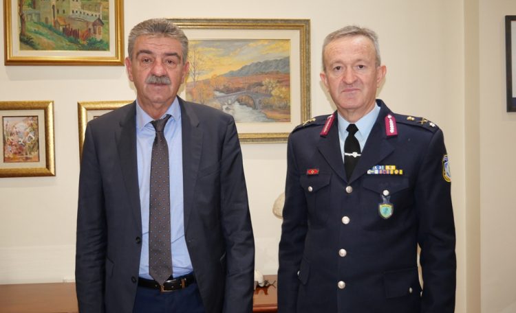 Συνάντηση Δημάρχου Γρεβενών με τον νέο Γενικό Περιφερειακό Αστυνομικό Διευθυντή Δυτικής Μακεδονίας (Φωτογραφίες)
