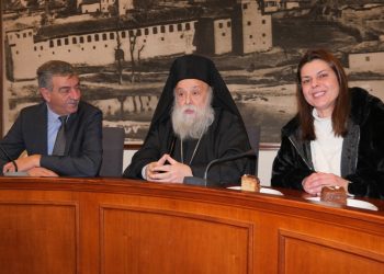 Πραγματοποιήθηκε η κοπή της βασιλόπιτας των εργαζομένων του Δήμου Γρεβενών (Φωτογραφίες+VIDEO)