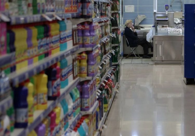 Πληρώνουμε για να… πλενόμαστε έως 361% πιο ακριβά από τις χώρες της Ε.Ε.