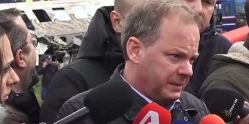 Παραιτήθηκε ο υπουργός Μεταφορών Κώστας Καραμανλής