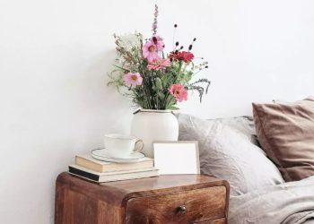 Κομοδίνo: Έξυπνοι και stylish τρόποι να το αντικαταστήσεις