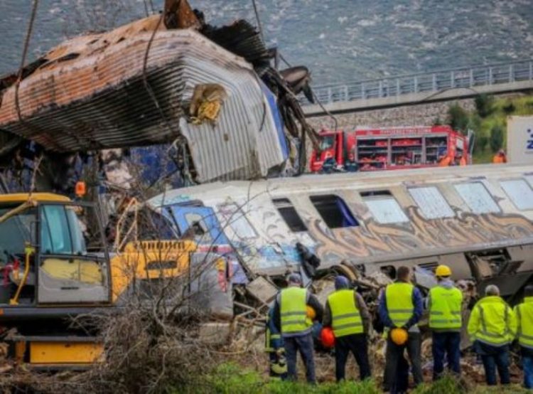 Συλλυπητήρια από την Τουρκία για την τραγωδία στα Τέμπη – Πρώτο θέμα η σύγκρουση και σε τουρκικά μέσα