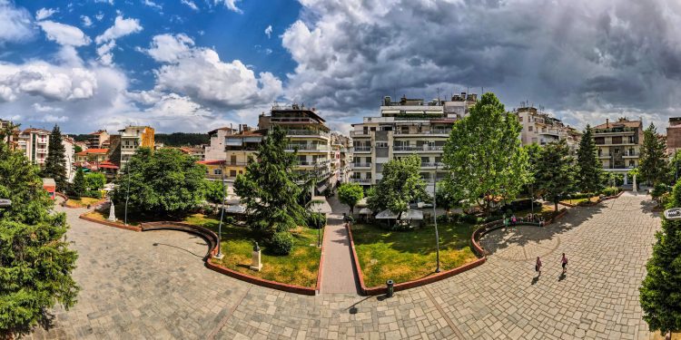 Δήμος Γρεβενών: Έως τις 28 Απριλίου η υποβολή αιτήσεων για ανάπτυξη τραπεζοκαθισμάτων