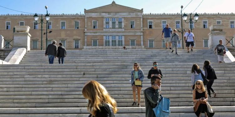 Εφορία: Έρχονται μπαράζ προειδοποιητικών τηλεφωνημάτων και σαρωτικοί έλεγχοι -Το σχέδιο δράσης