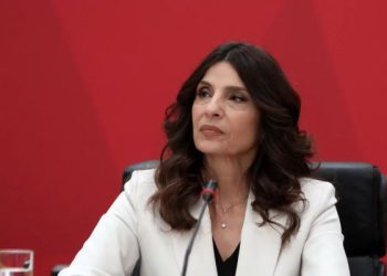 Τσαπανίδου: Ο Μητσοτάκης ζει στην ίδια Ελλάδα με όλους τους υπόλοιπους πολίτες;