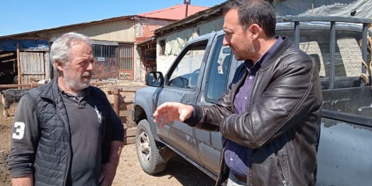 O Υποψήφιος Βουλευτής Γιάννης Στούπας δίπλα στους Κτηνοτρόφους των Γρεβενών