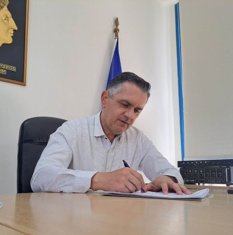 Υπογράφηκε η σύμβαση «Βελτίωση οδικής ασφάλειας Π.Ε. Κοζάνης» από τον Γ. Κασαπίδη προϋπολογισμού 9.500.000 ευρώ