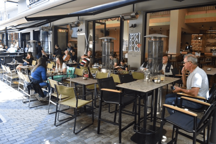 “Cafe Piccolo”: Το φιλόξενο στέκι στον κεντρικό πεζόδρομο των Γρεβενών (Φωτογραφίες)