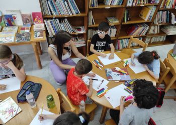 Που πάνε οι γάτες το καλοκαίρι;