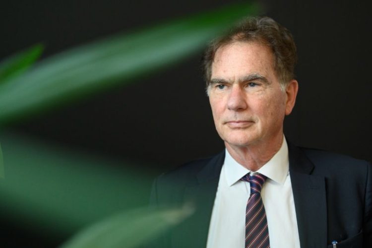 Δέσμευση Μπορέλ στο Νίκο Παπανδρέου για την υπόθεση του Φρέντι Μπελέρη