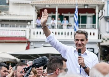 Μέσος μισθός στα 1.500 ευρώ και κατώτατος στα 950 ευρώ