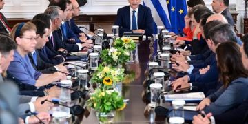 Μητσοτάκης στο Υπουργικό: Καλύτεροι μισθοί, καλύτερη υγεία, καλύτερο κράτος, καλύτερη ζωή οι 4 κατευθύνσεις