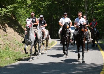 Δήμος Γρεβενών: Με μεγάλη επιτυχία η Πανελλήνια Συγκέντρωση Καβαλάρηδων και Φίλων Αλόγου στη Σαμαρίνα (Βίντεο+Φωτογραφίες)