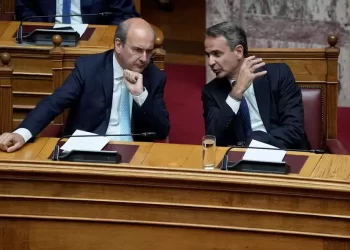 Προγραμματικές δηλώσεις: Αυξήσεις μισθών, εφάπαξ, youth pass