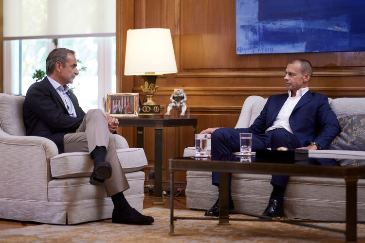 Κ. Μητσοτάκης: «Κλείνουν όλες οι λέσχες οπαδών – Να μη φτάσουμε στον αποκλεισμό των ομάδων από την Ευρώπη»