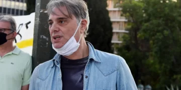 Οδυσσέας Σταμούλης: Μπλεγμένος σε δίχτυα βρέθηκε νεκρός ο γιος του-Τα σενάρια που εξετάζουν οι Αρχές
