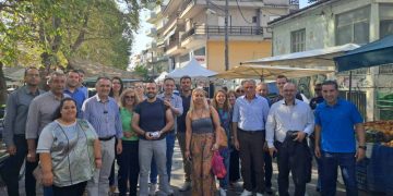 Στη λαϊκή αγορά της Κοζάνης ο Περιφερειάρχης Δυτικής Μακεδονίας και εκ νέου υποψήφιος Γιώργος Κασαπίδης
