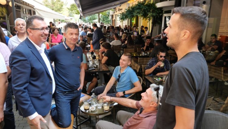 «Και η ΠΟΛΗ με ΤΡΙΓΩΝΗ»Ο Συνδυασμός της ΝΙΚΗΣ “ΓΡΕΒΕΝΑ ΔΥΝΑΤΑ ΜΠΡΟΣΤΑ” στο κέντρο των ΓΡΕΒΕΝΩΝ (Φωτογραφίες)