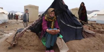 UNICEF: Δεκάδες εκατομμύρια παιδιά ξεριζωμένα εξαιτίας κλιματικών καταστροφών