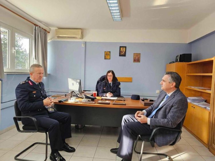 Στην τελετή ορκωμοσίας των 200 δόκιμων αστυφυλάκων της Σχολής Αστυφυλάκων Γρεβενών παρευρέθηκε ο Περιφερειάρχης Δυτικής Μακεδονίας Γιώργος Κασαπίδης