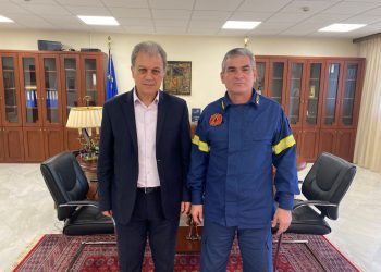 Εθιμοτυπική επίσκεψη του Διοικητή ΠΕ.ΠΥ.Δ. Δυτικής Μακεδονίας Αρχιπύραρχου Νικολάου Μητσιογιάννη στον Περιφερειάρχη.