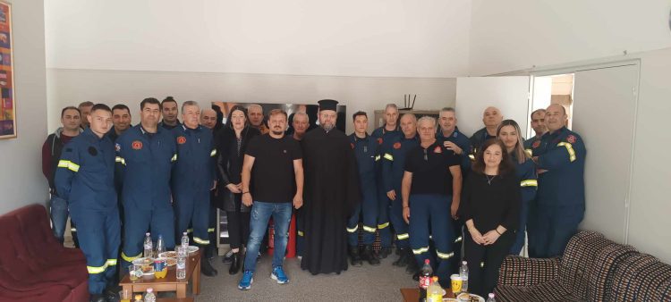 ΕΚΔΗΛΩΣΗ ΚΟΠΗΣ ΠΡΩΤΟΧΡΟΝΙΑΤΙΚΗΣ ΠΙΤΑΣ ΣΤΟ ΠΥΡΟΣΒΕΣΤΙΚΟ ΚΛΙΜΑΚΙΟ ΔΕΣΚΑΤΗΣ.