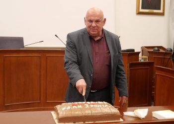 Κοπή Πρωτοχρονιάτικης Πίτας του Δήμου Γρεβενών(Φωτογραφίες+Βίντεο)