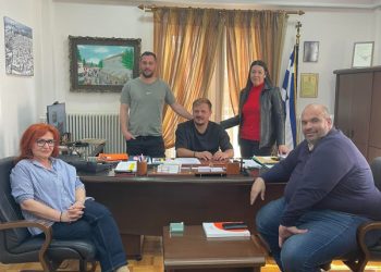 ΣΥΝΑΝΤΗΣΗ ΔΗΜΑΡΧΟΥ ΔΕΣΚΑΤΗΣ ME ΤΟ  ΒΟΥΛΕΥΤΗ ΓΡΕΒΕΝΩΝ