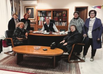 Εθιμοτυπική επίσκεψη του Συλλόγου Ελπίδα στον Αντιπεριφερειάρχη Γρεβενών.