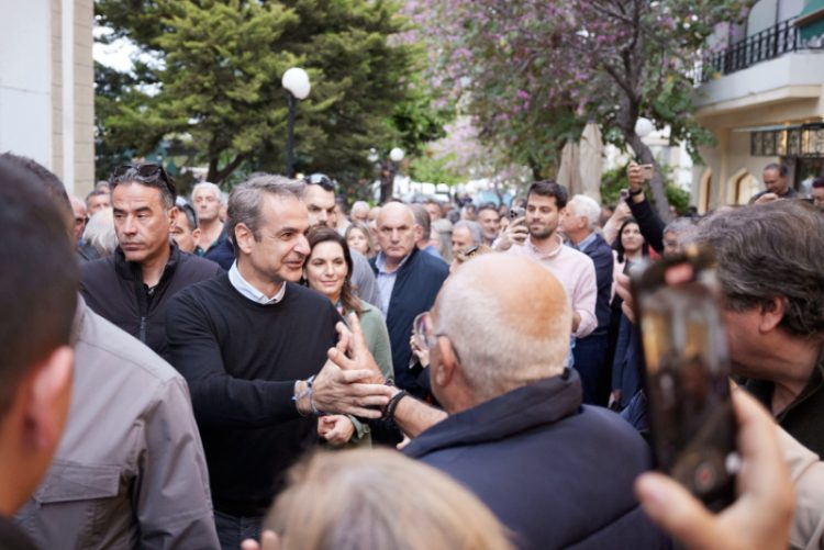 Χαιρετισμός του Πρωθυπουργού και Προέδρου της Νέας Δημοκρατίας Κυριάκου Μητσοτάκη σε συγκέντρωση πολιτών στη Ρόδο