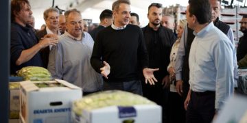 Eπίσκεψη του Πρωθυπουργού Κυριάκου Μητσοτάκη στην Κεντρική Λαχαναγορά στον Άγιο Ιωάννη Ρέντη