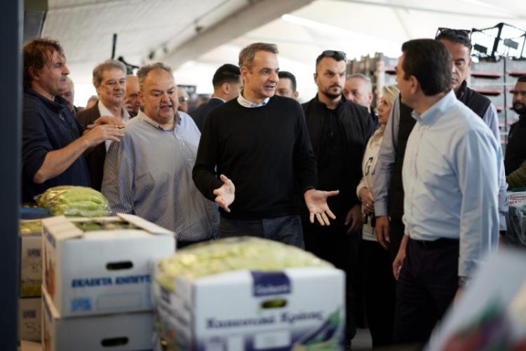 Eπίσκεψη του Πρωθυπουργού Κυριάκου Μητσοτάκη στην Κεντρική Λαχαναγορά στον Άγιο Ιωάννη Ρέντη