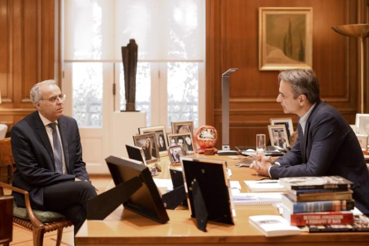 Συνέντευξη του Πρωθυπουργού Κυριάκου Μητσοτάκη στην εφημερίδα «Ελεύθερος Τύπος» και στον διευθυντή της Πάνο Αμυρά