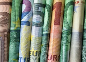 Φορολογικές δηλώσεις: Μέσος φόρος πάνω από 1.500 ευρώ με τα φετινά εκκαθαριστικά