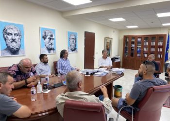 Σύσκεψη στην Περιφέρεια για το Φωτοβολταϊκό σταθμό  στην Δ.Κ. Λευκάρων