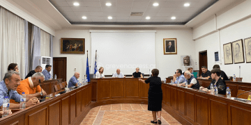 Ένταση και Διαπληκτισμοί στο Δημοτικό Συμβούλιο Γρεβενών (Φωτογραφίες & Video)