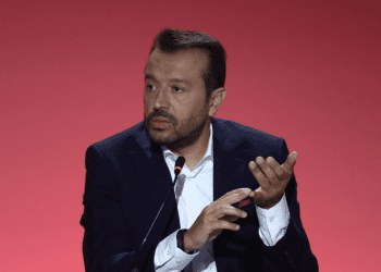 Νίκος Παππάς: Ενορχηστρωτής της συγκάλυψης του εγκλήματος των Τεμπών είναι ο Κυριάκος Μητσοτάκης