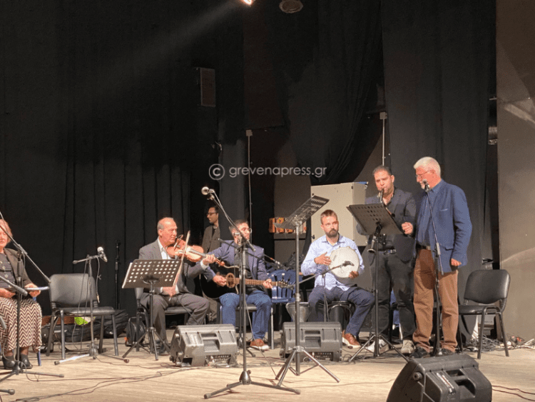 Αφιέρωμα στην Ξενιτιά από τη Παραδοσιακή Χορωδία